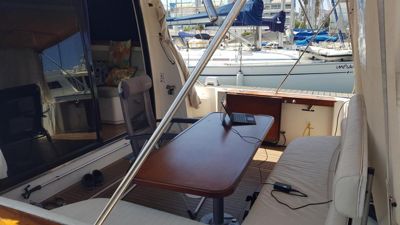 Private Yacht, We Love Our Guests Lisboa Exterior foto