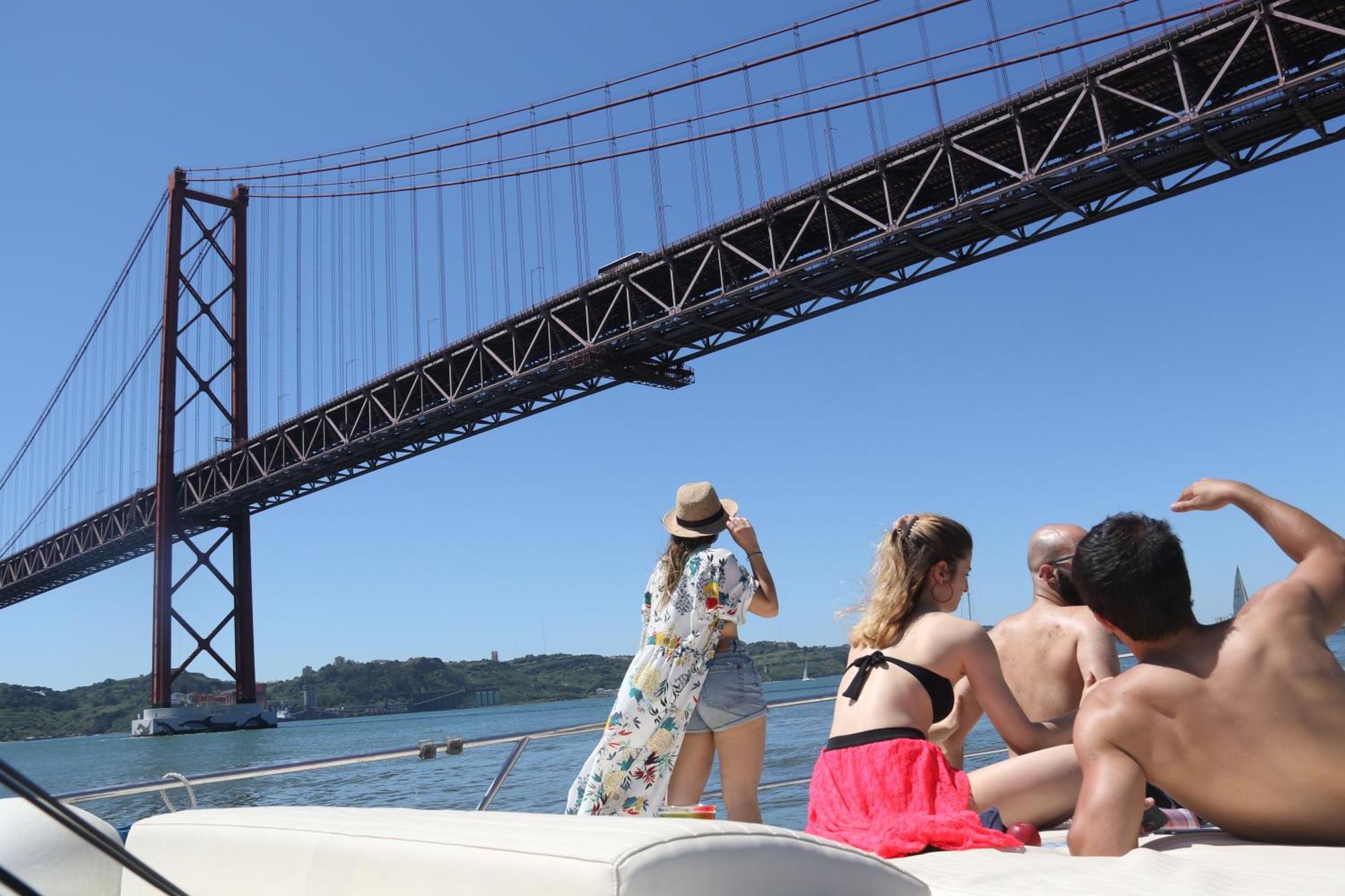 Private Yacht, We Love Our Guests Lisboa Exterior foto